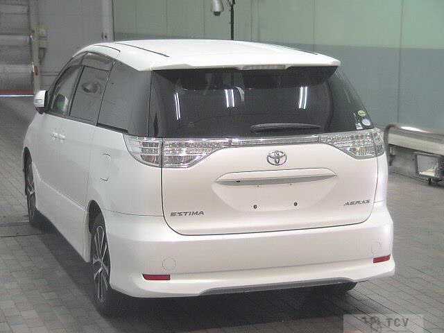 2013 Toyota Estima