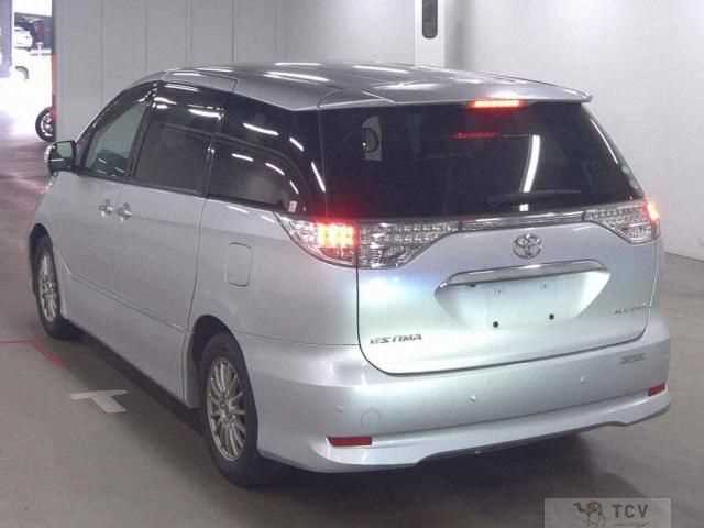 2013 Toyota Estima