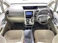 2013 Toyota Noah