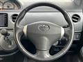 2011 Toyota Sienta