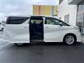 2015 Toyota Vellfire