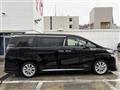 2015 Toyota Vellfire