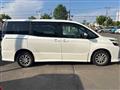 2014 Toyota Voxy