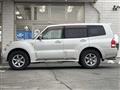 2005 Mitsubishi Pajero