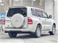 2005 Mitsubishi Pajero