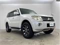 2011 Mitsubishi Pajero