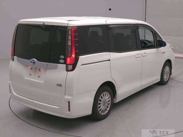 2015 Toyota Noah
