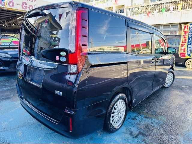 2015 Toyota Noah