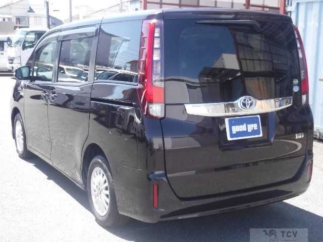 2015 Toyota Noah