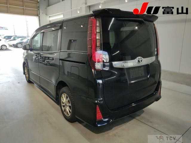 2015 Toyota Noah