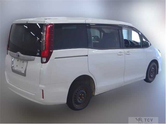 2014 Toyota Noah