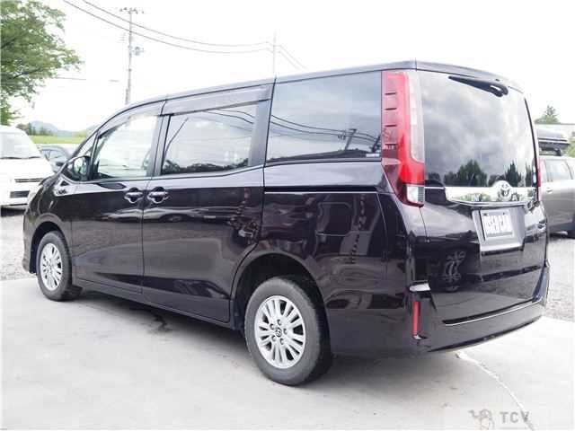 2014 Toyota Noah