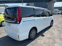 2015 Toyota Esquire