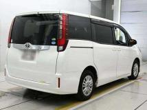 2015 Toyota Noah