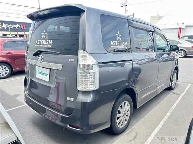 2009 Toyota Noah