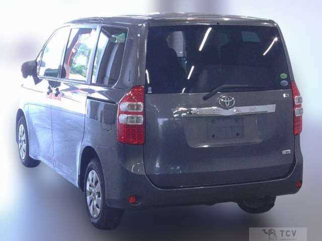 2013 Toyota Noah