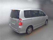 2009 Toyota Noah