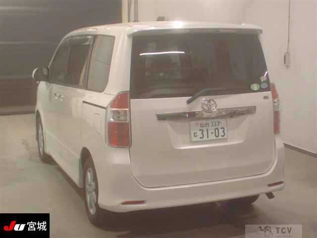 2008 Toyota Noah