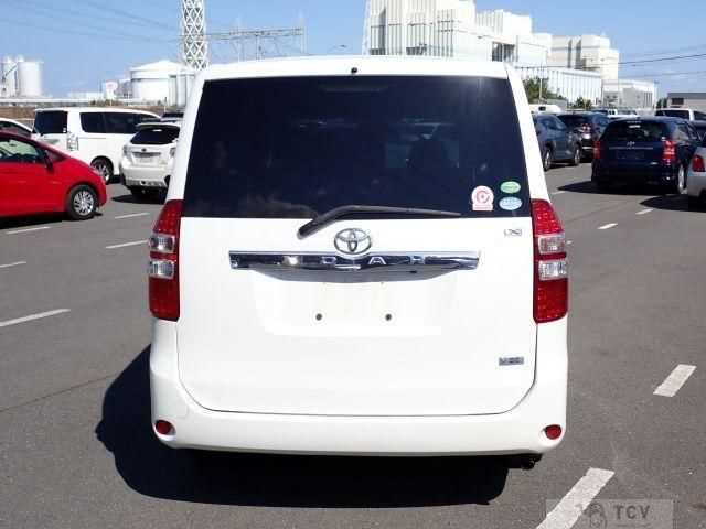 2012 Toyota Noah