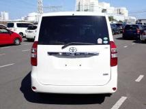 2012 Toyota Noah
