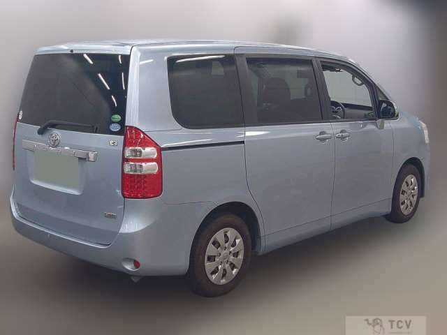 2012 Toyota Noah