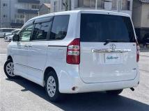 2011 Toyota Noah