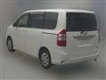 2013 Toyota Noah