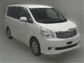 2013 Toyota Noah