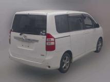 2013 Toyota Noah