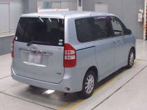 2011 Toyota Noah