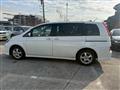 2010 Toyota Isis