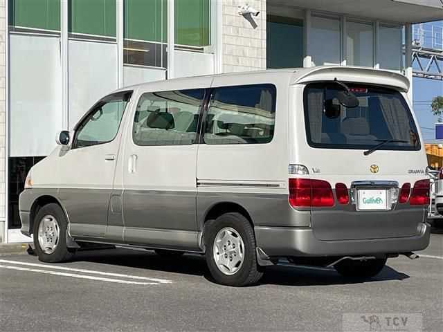 2001 Toyota Granvia