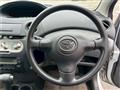 2003 Toyota Vitz