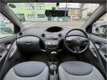 2003 Toyota Vitz
