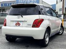 2003 Toyota IST