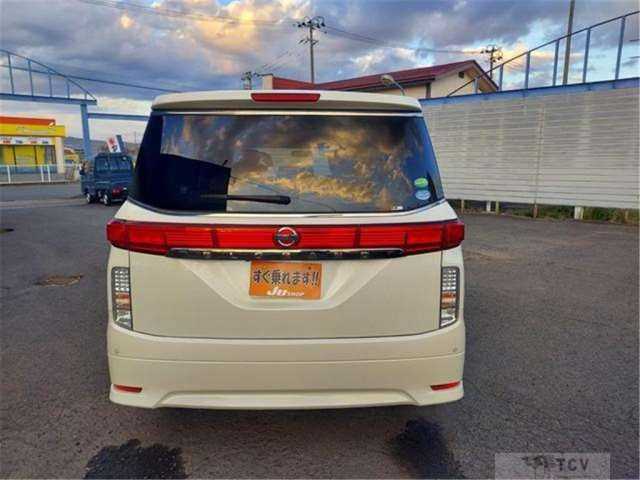 2015 Nissan Elgrand