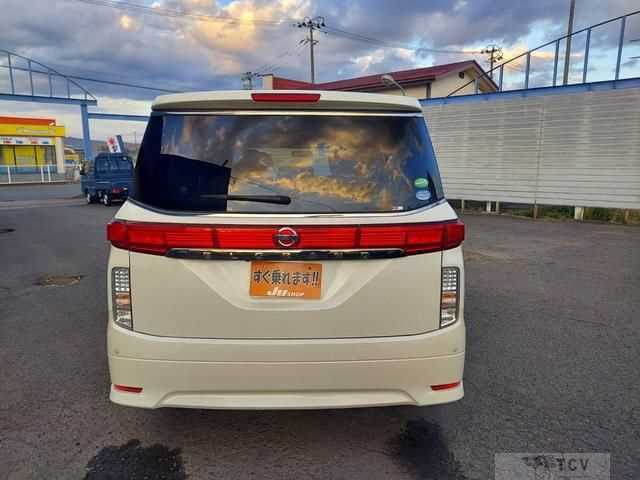 2015 Nissan Elgrand