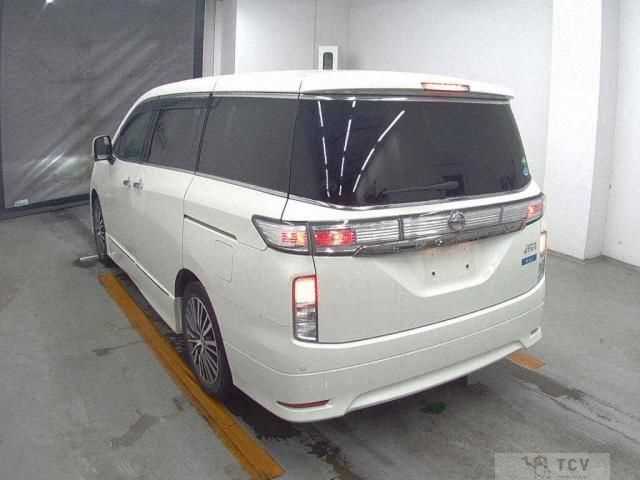 2015 Nissan Elgrand