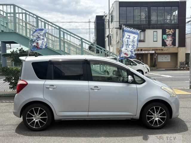 2005 Toyota Ractis