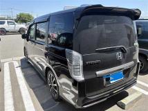 2013 Honda Step WGN
