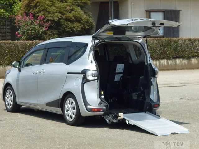 2017 Toyota Sienta