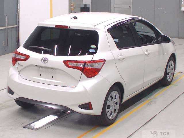 2017 Toyota Vitz
