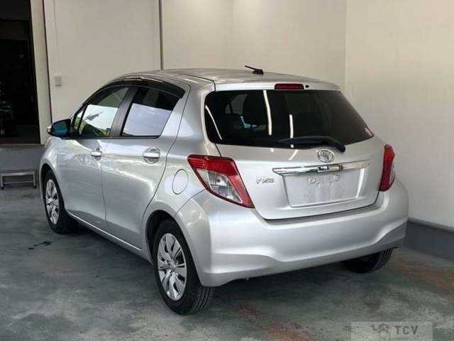 2011 Toyota Vitz