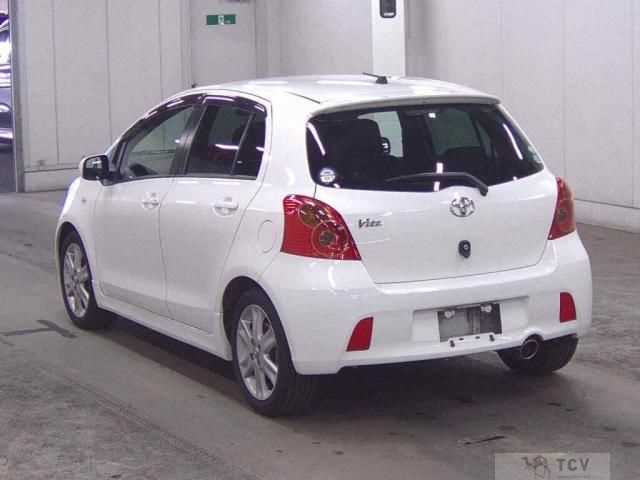 2005 Toyota Vitz