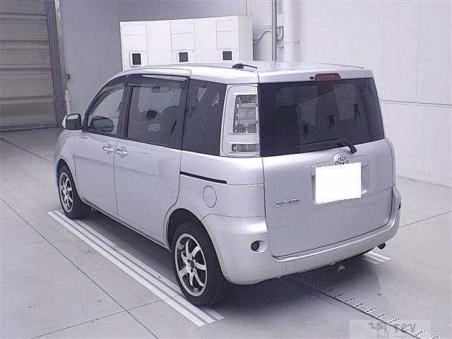 2013 Toyota Sienta