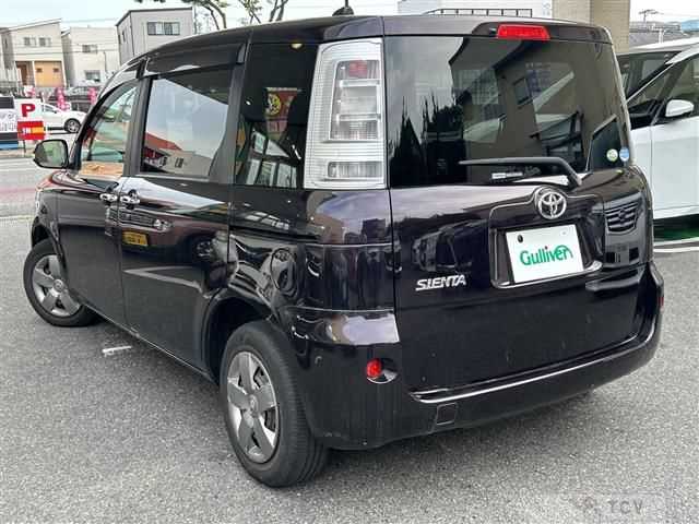 2011 Toyota Sienta