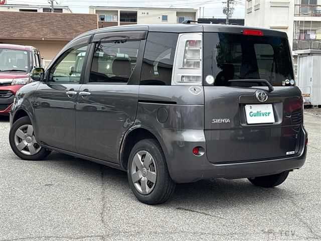 2011 Toyota Sienta