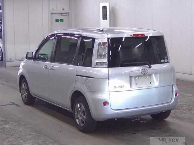 2011 Toyota Sienta