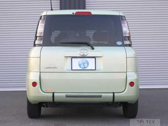 2013 Toyota Sienta