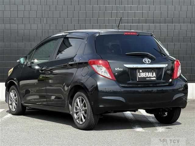 2011 Toyota Vitz